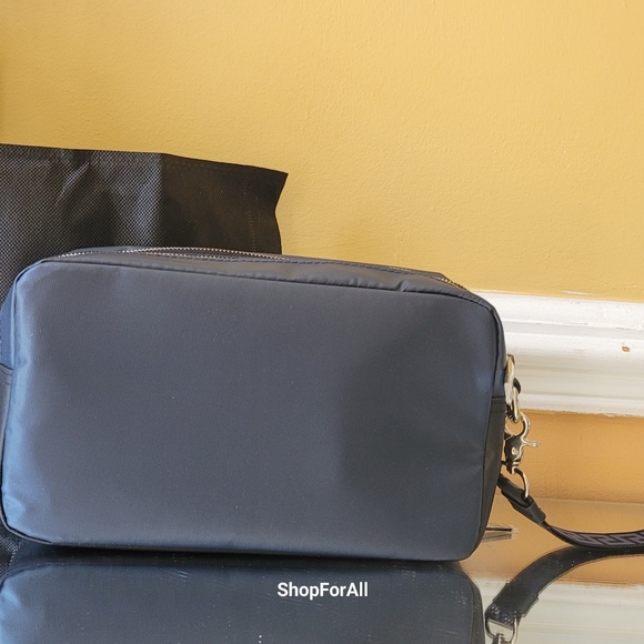 Versace - Picture 11 of 12